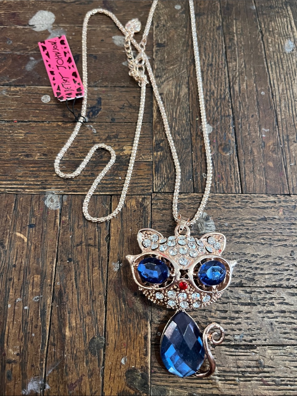 BETSEY Johnson NWT Blue Crystal Cat Pendant Necklace - Gold Tone/long chain